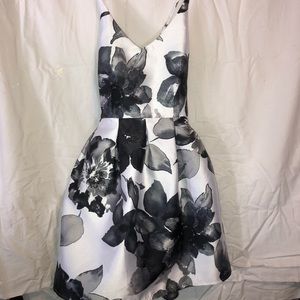 Black and while flowered homecoming dress. Size 7